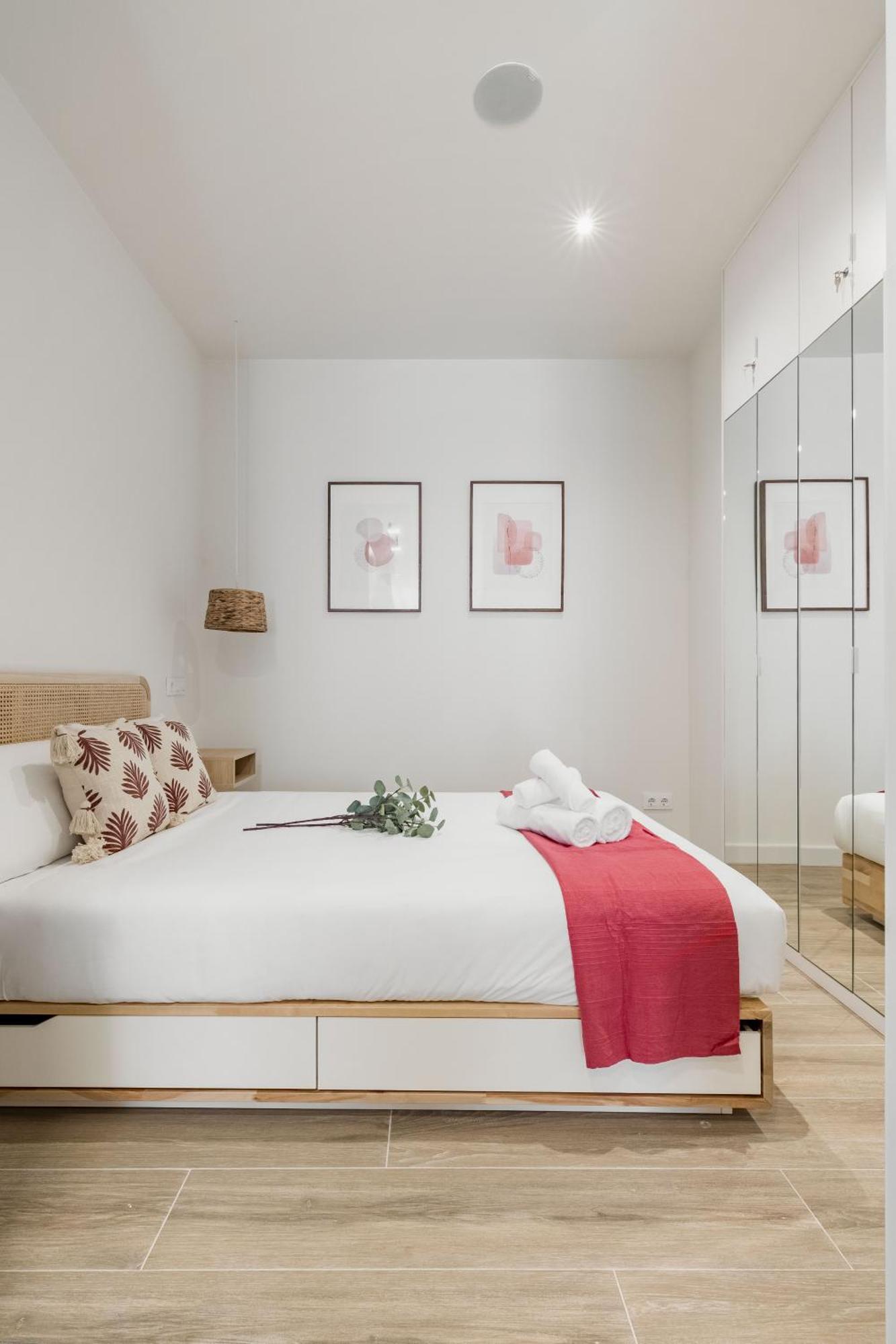 Charming Madrid Castilla - Estudios Y Apartamentos Renovados, Madrid